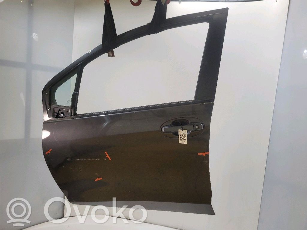 Toyota Yaris Puerta delantera