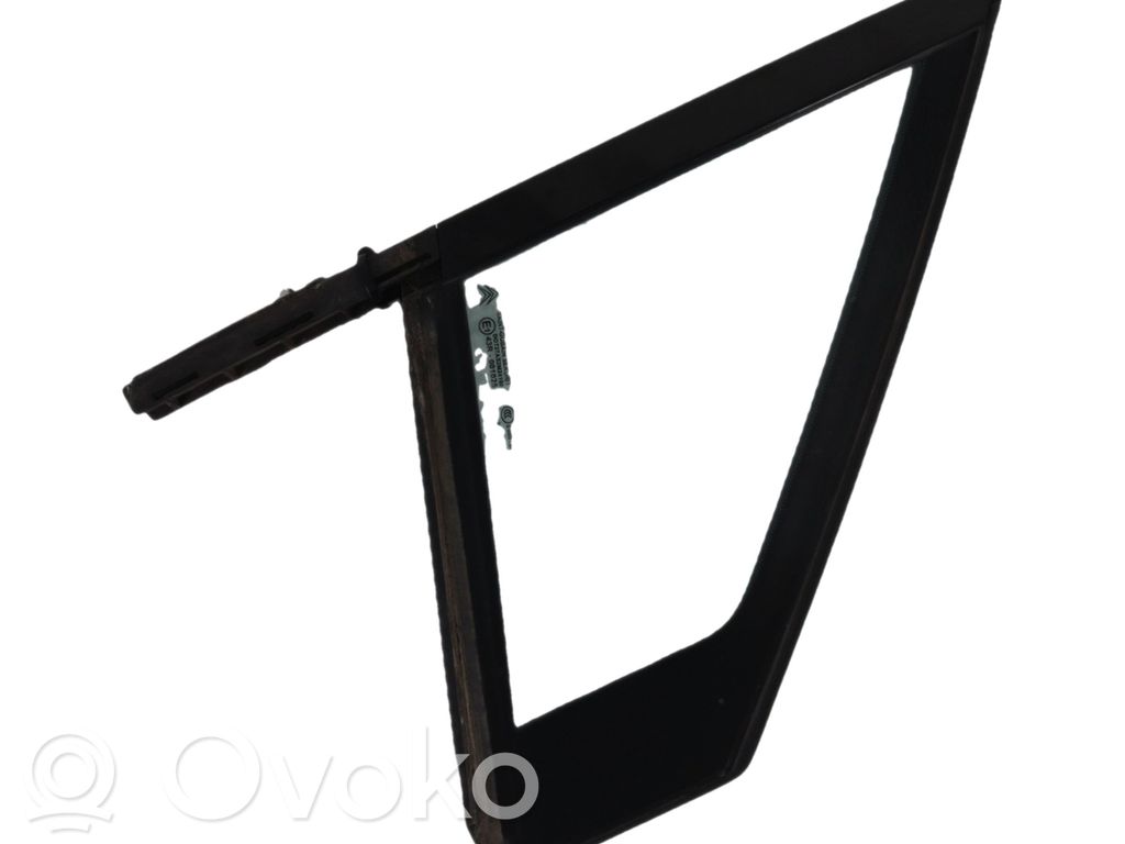 Citroen C4 I Finestrino/vetro triangolo anteriore