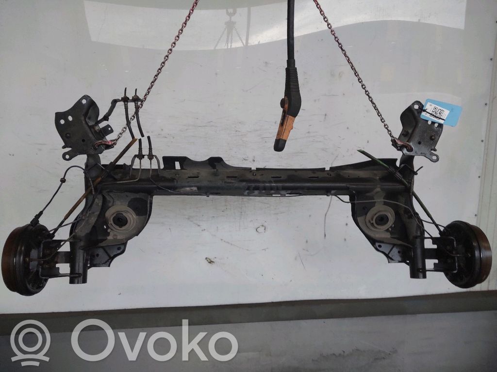 Renault Clio IV Taka-akselin palkki 