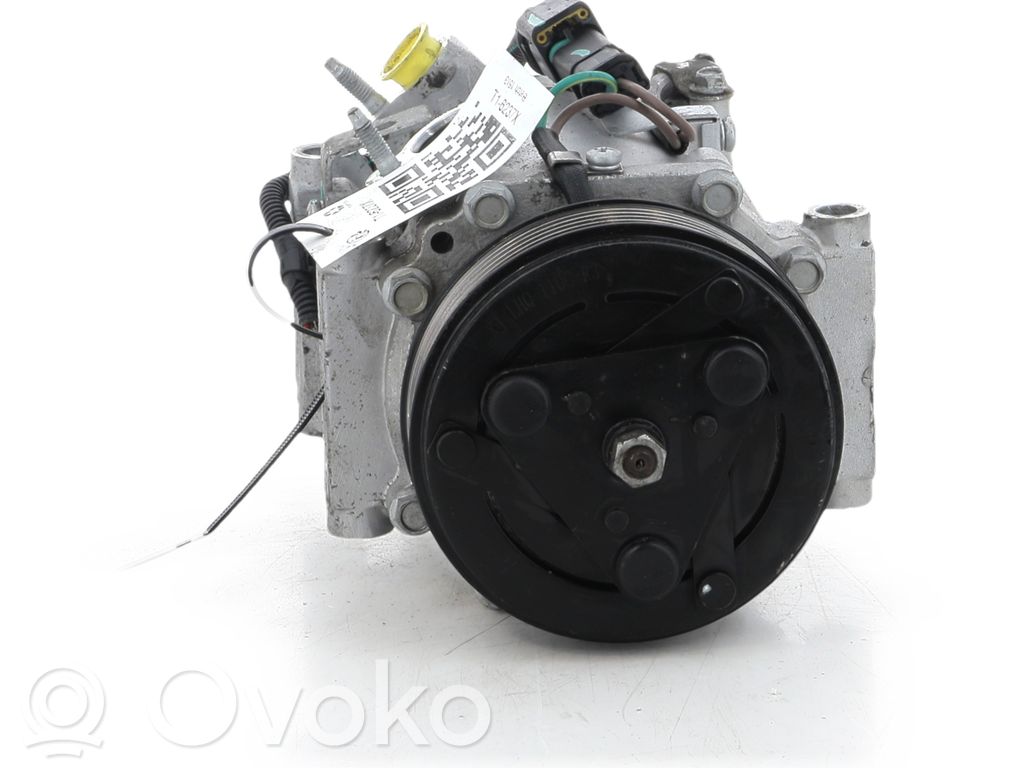Peugeot 208 II Compressore aria condizionata (A/C) (pompa)