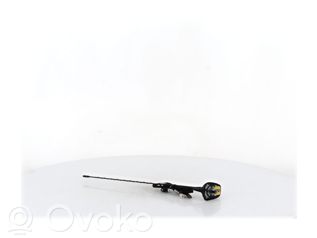 Renault Clio IV Radio antenna 