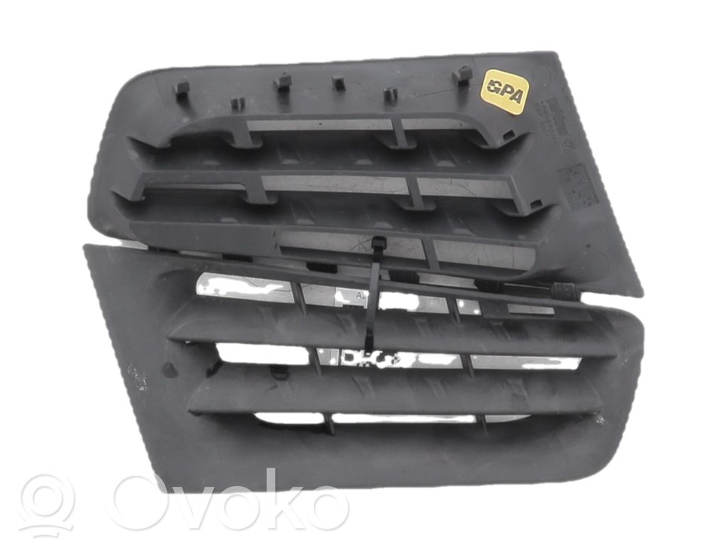Renault Megane II Front bumper upper radiator grill 