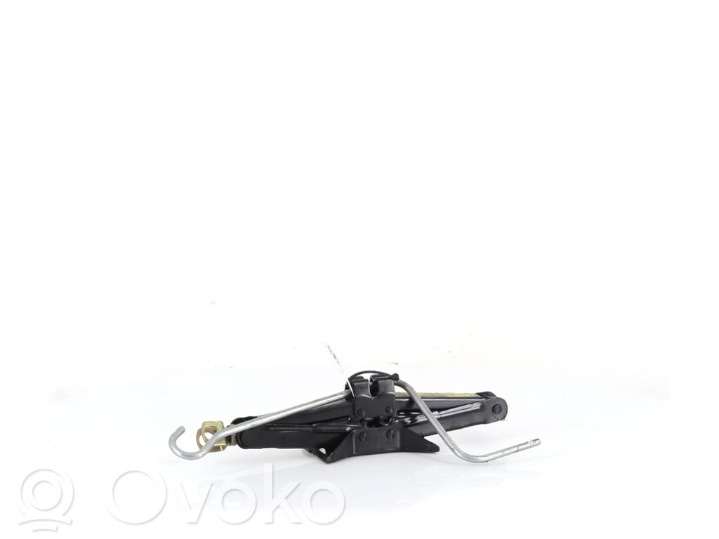 Toyota Yaris Lewarek samochodowy