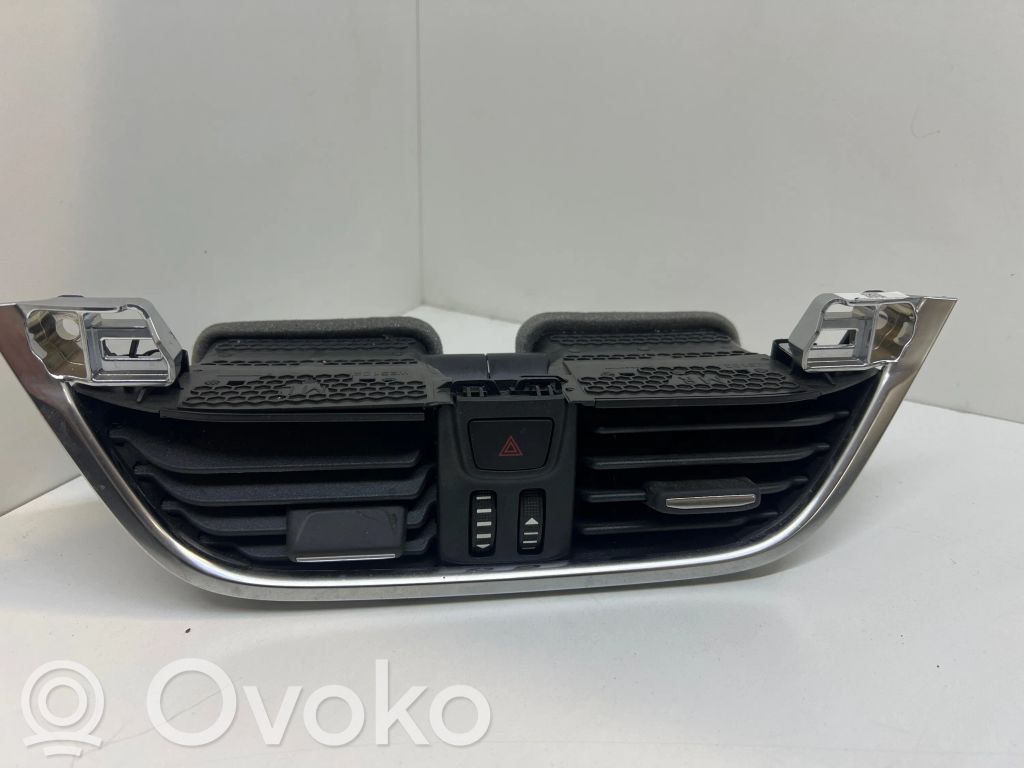 Ford Fiesta Dysze / Kratki środkowego nawiewu deski rozdzielczej 