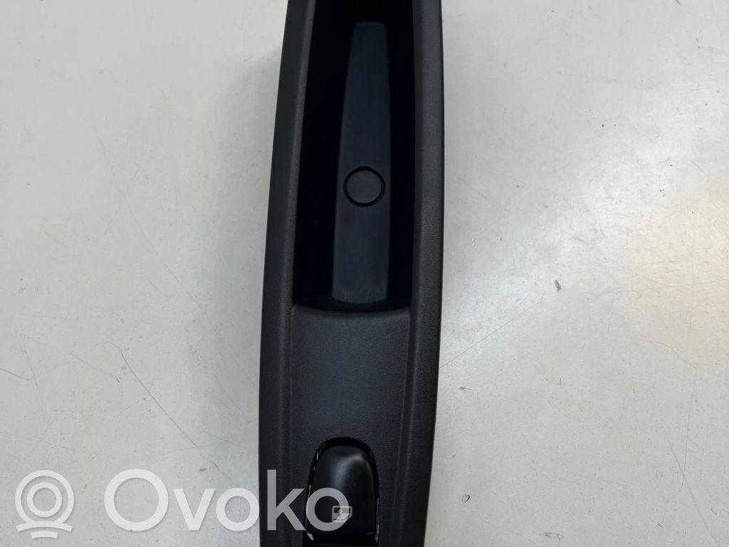 Renault Kadjar Electric window control switch 