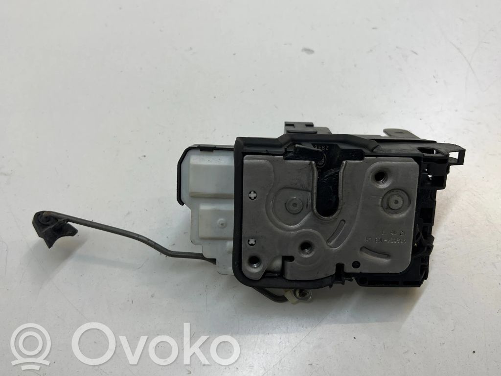 Volvo V60 Front door lock 