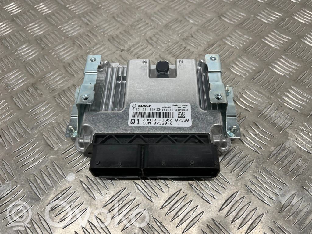 Suzuki Swift III Engine control unit/module 