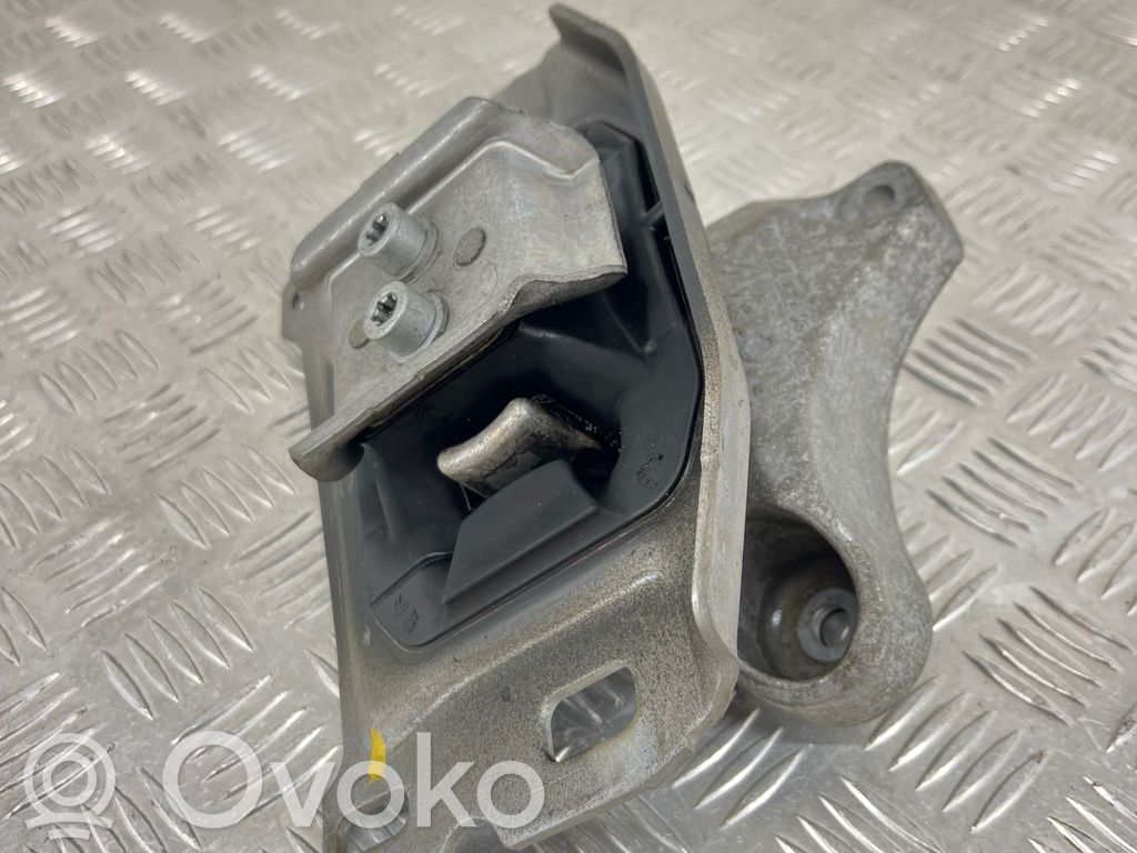 Peugeot 308 Gearbox mounting bracket 