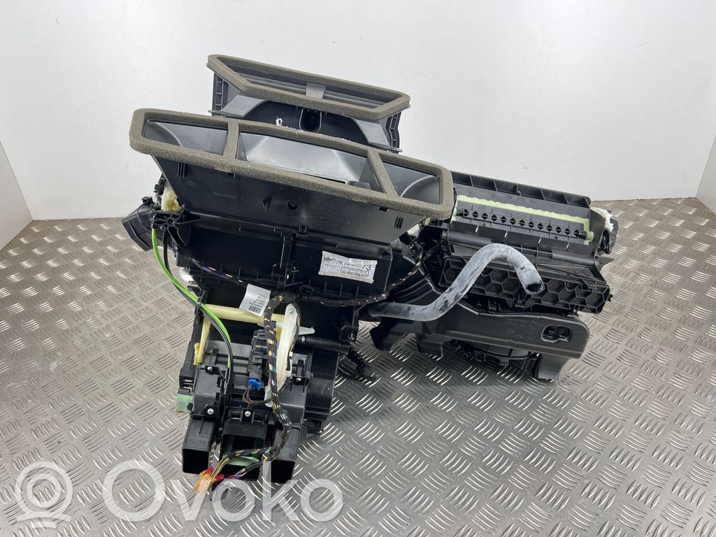 Volkswagen Tiguan Salono oro mazgo komplektas 