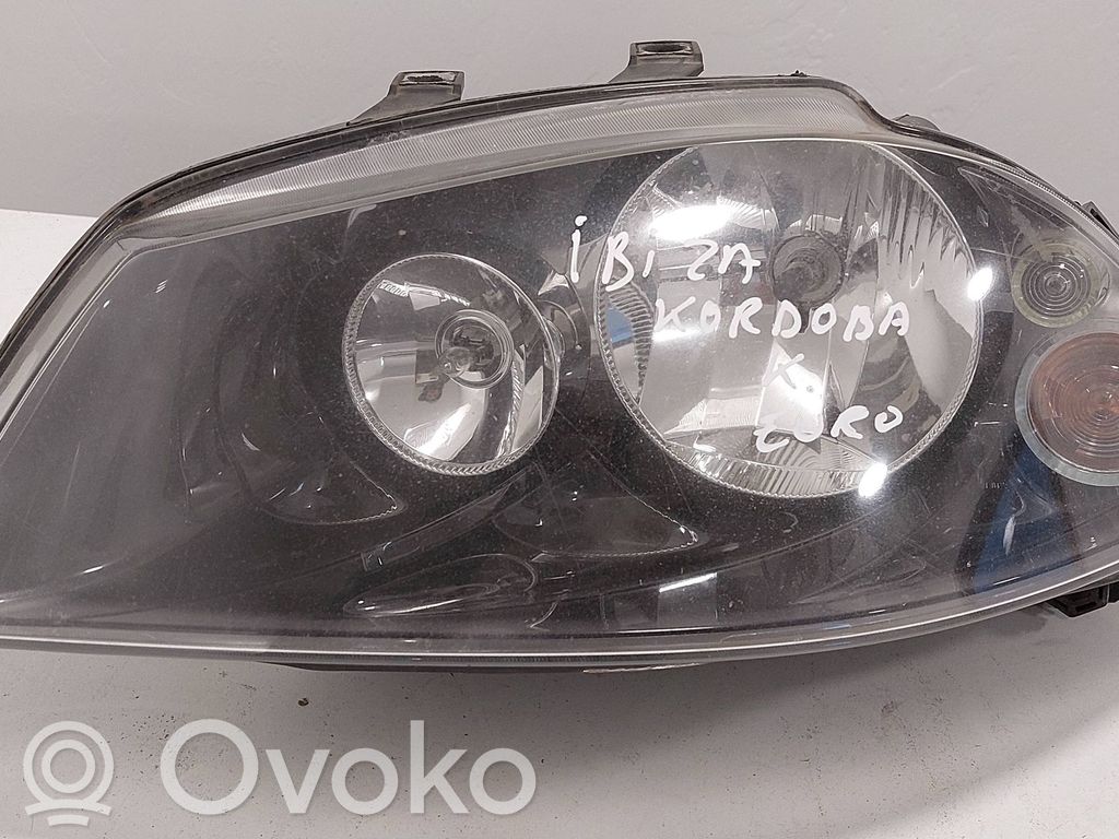 Seat Ibiza III (6L) Scheinwerfer 