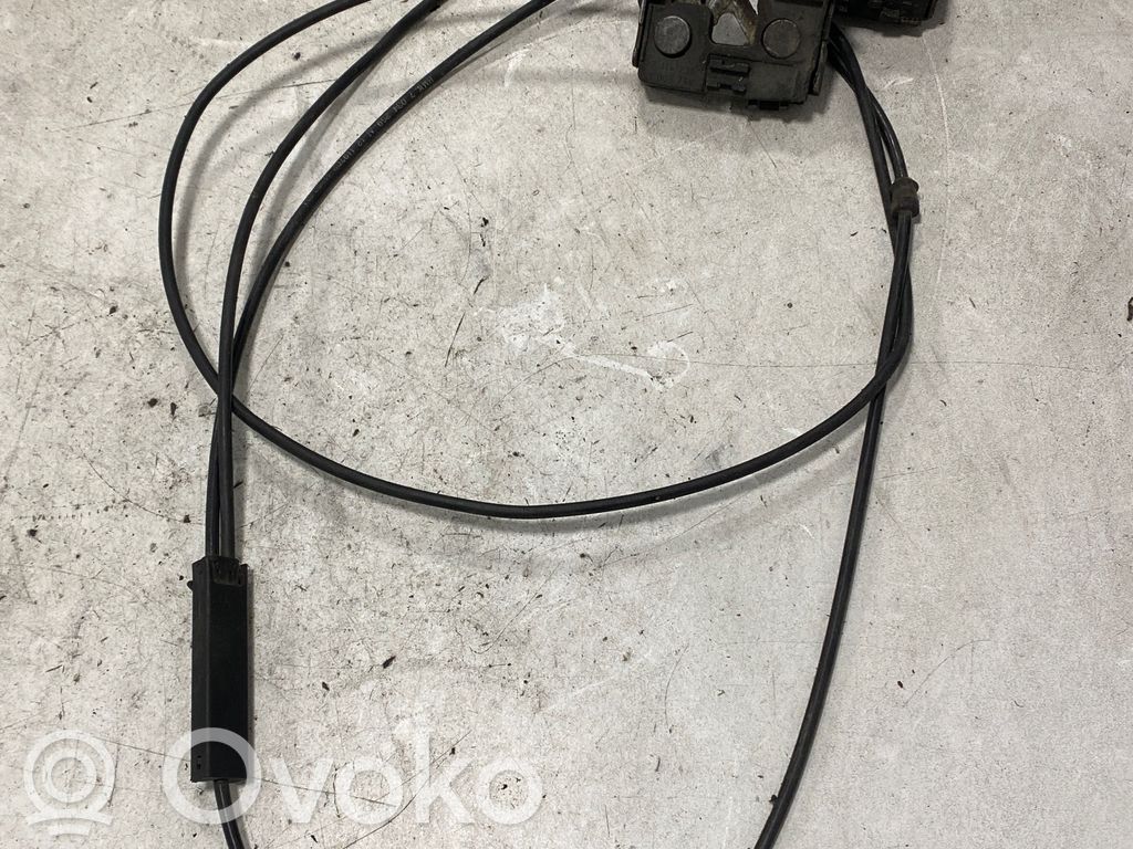 Engine bonnet/hood lock/catch   7034259