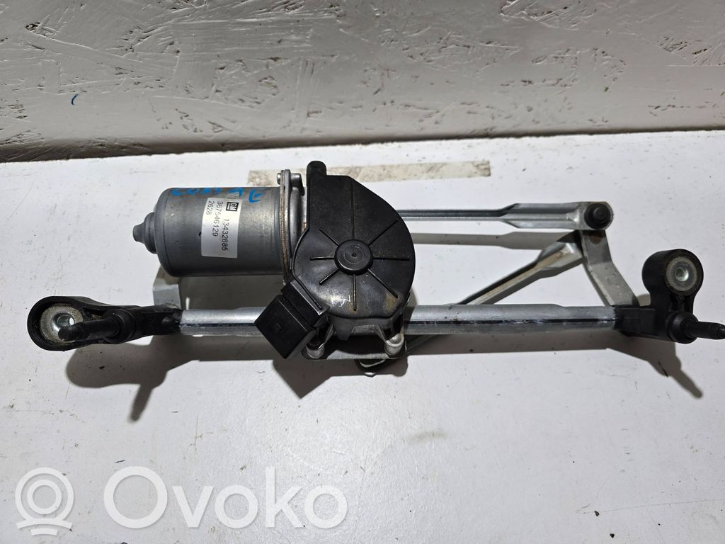 Opel Corsa E Wiper motor 