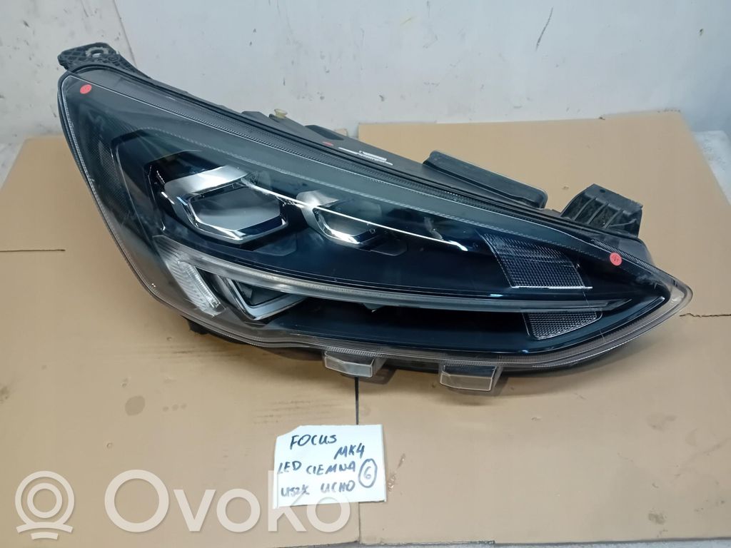 Headlight/headlamp   JX7B13E014CD