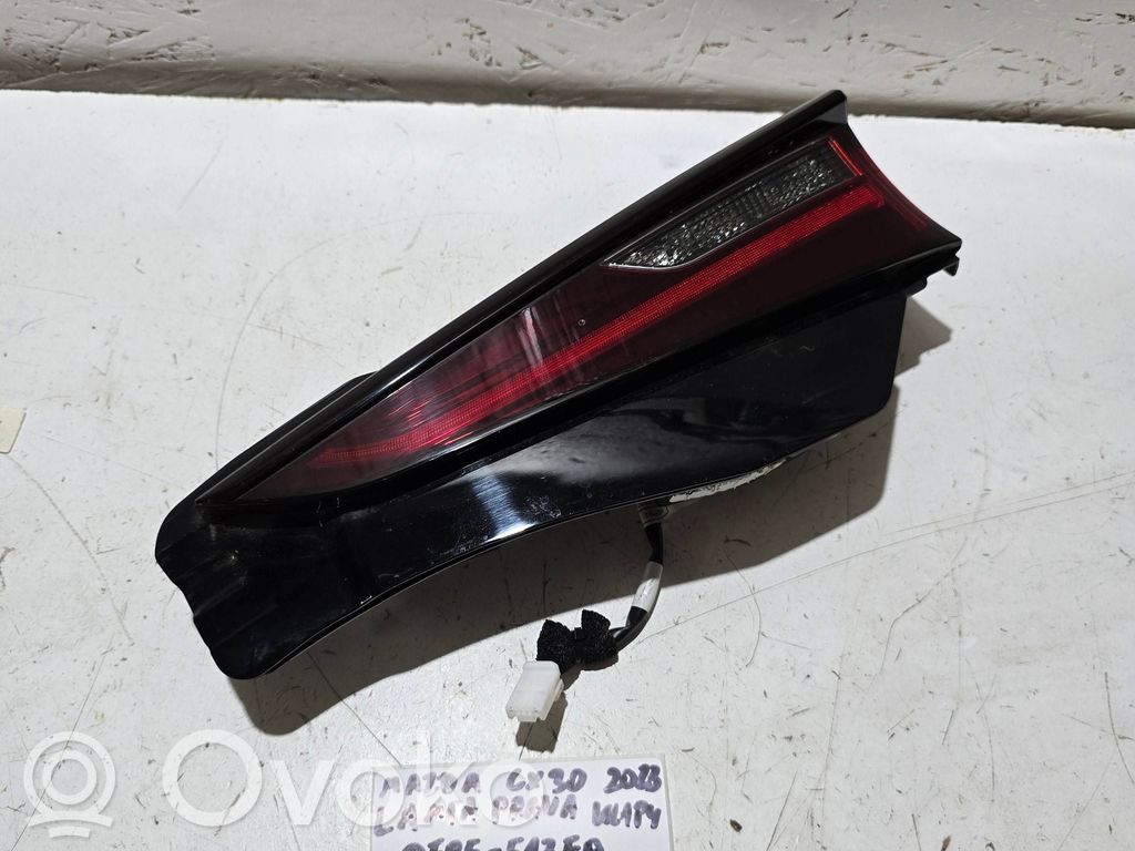Mazda CX-30 Aizmugurējais lukturis virsbūvē 