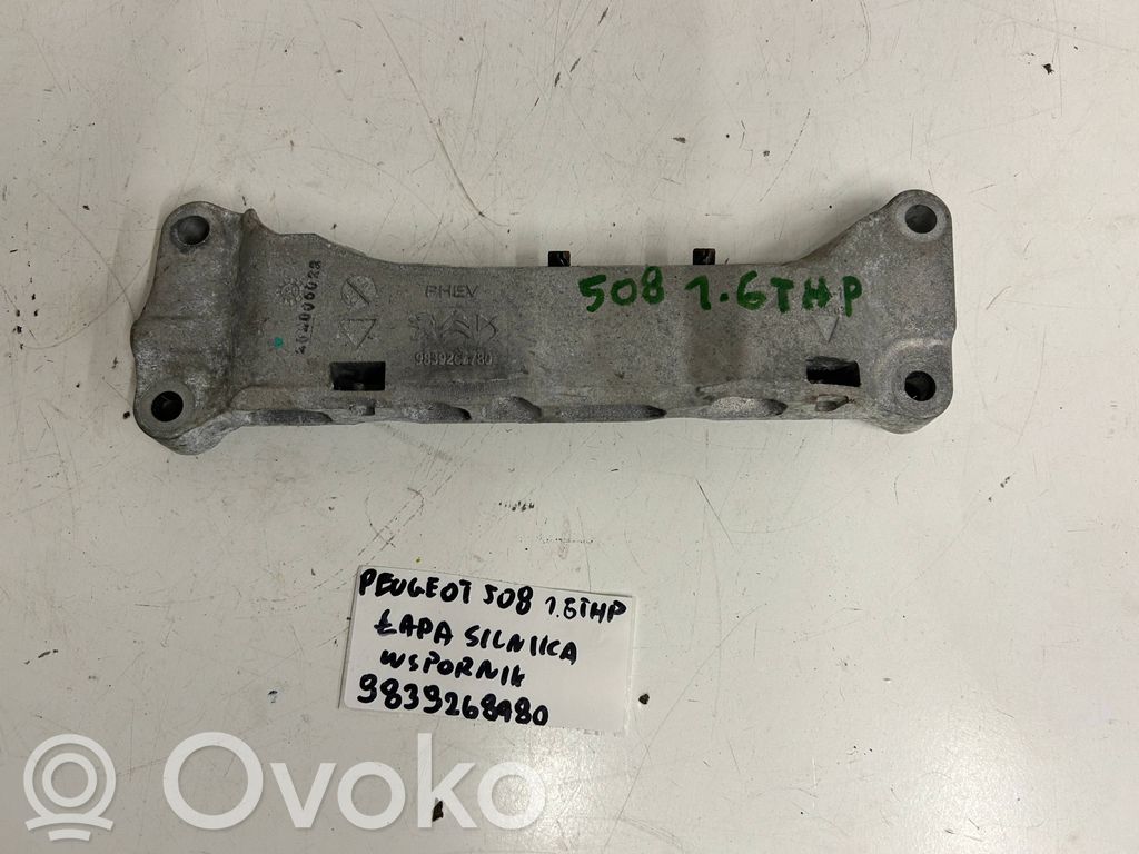 Peugeot 508 Engine mounting bracket 