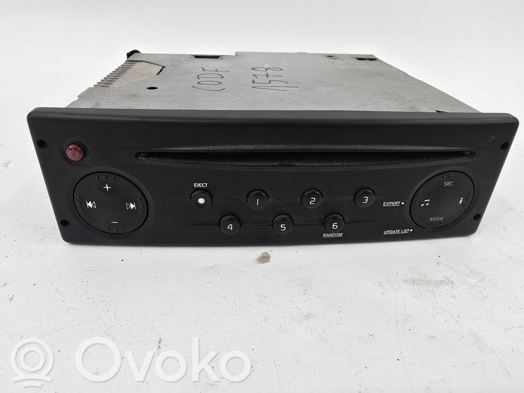 Renault Master II Panel / Radioodtwarzacz CD/DVD/GPS 