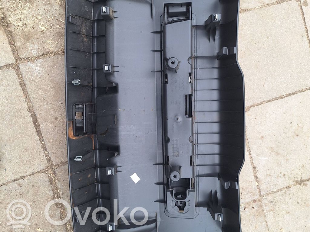 Audi A1 Moldura de la puerta trasera 