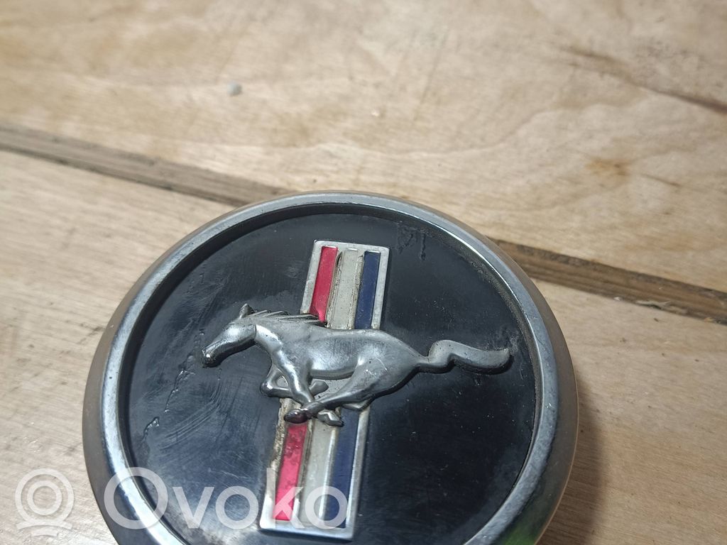 Ford Mustang V Dekielki / Kapsle oryginalne 