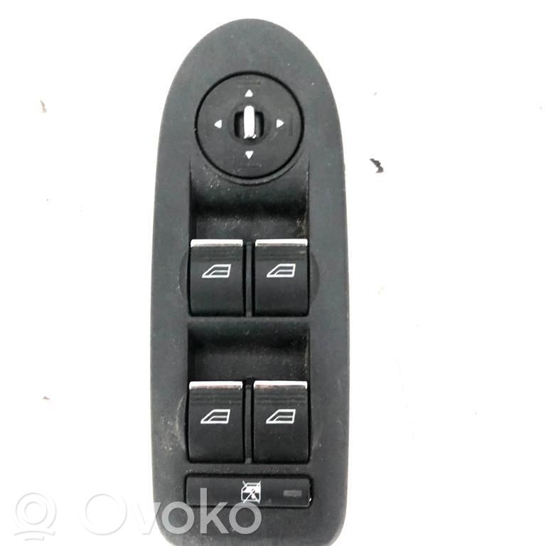 Ford C-MAX I Interruptor del elevalunas eléctrico 