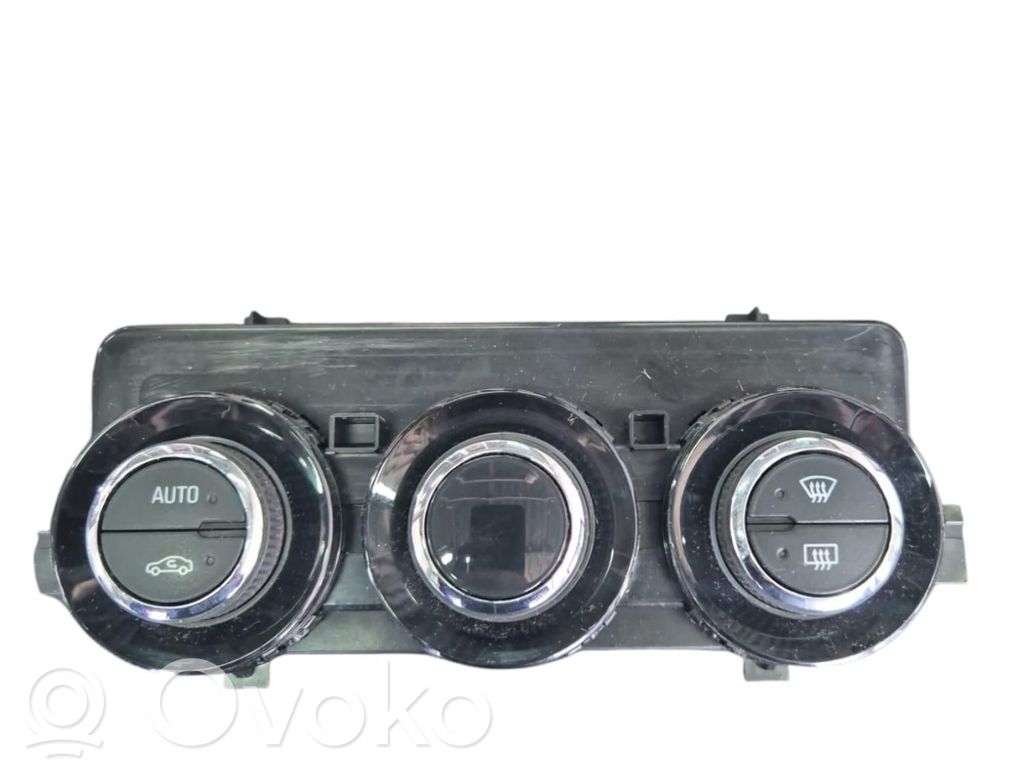Opel Corsa E Climate control unit 