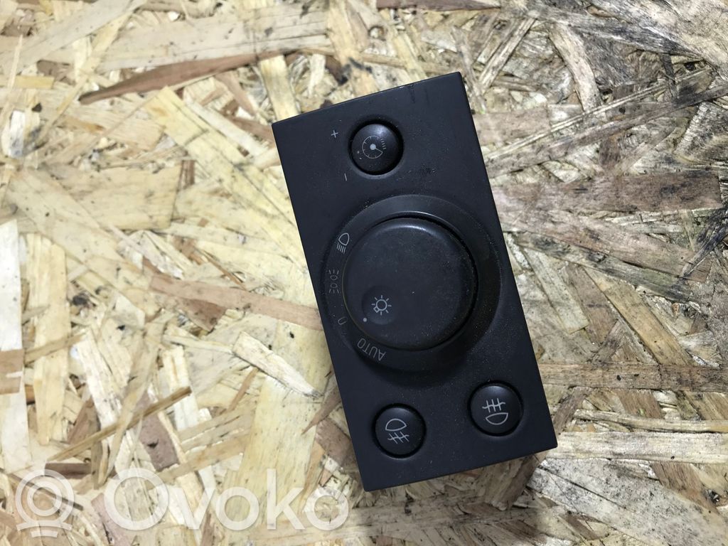 Light switch   13177070,33450320