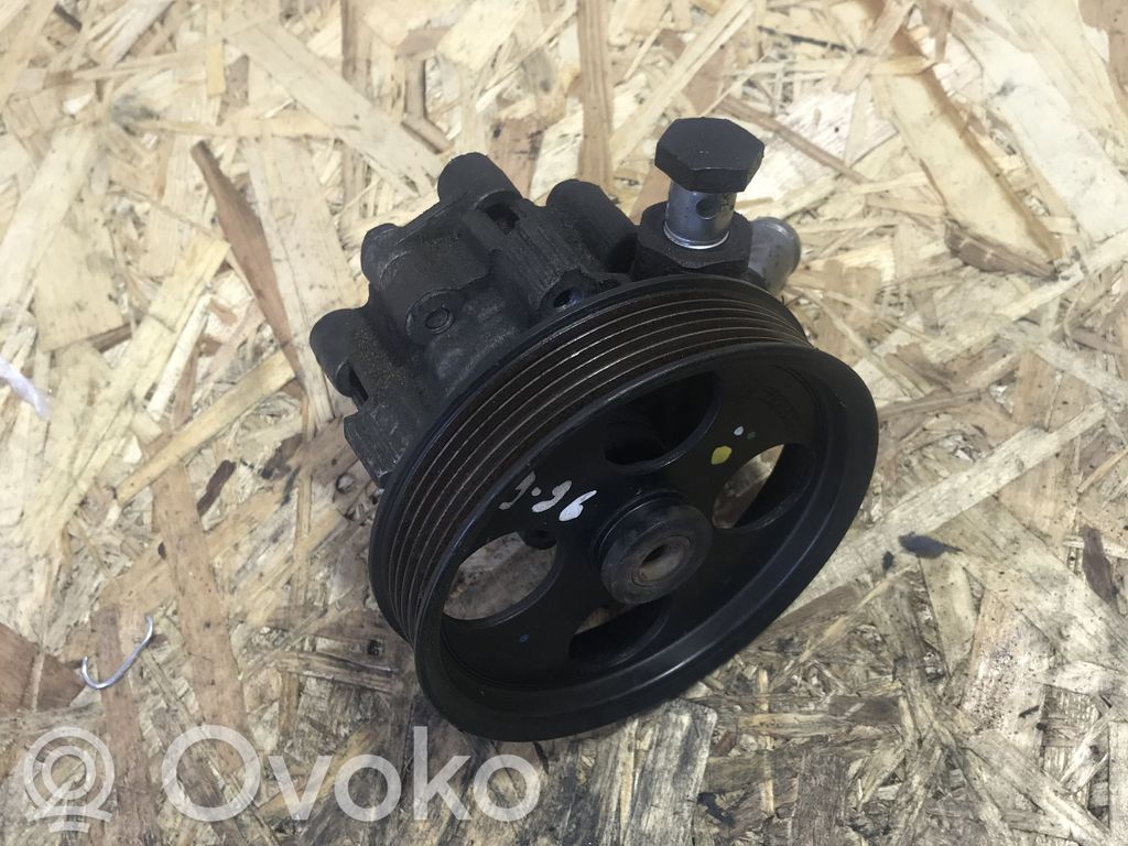 Opel Insignia A Ohjaustehostimen pumppu 