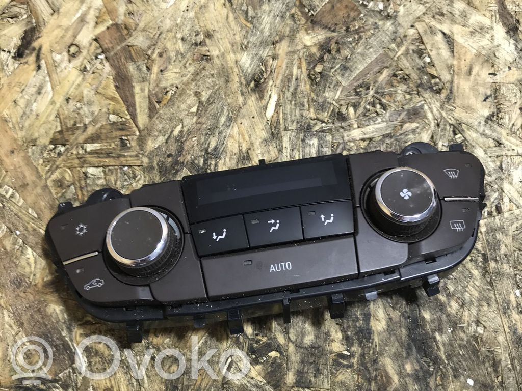 Opel Insignia A Climate control unit 
