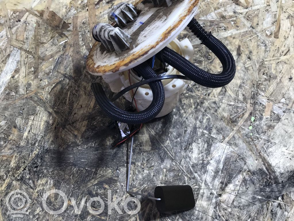 Opel Astra H Bomba interna de combustible 