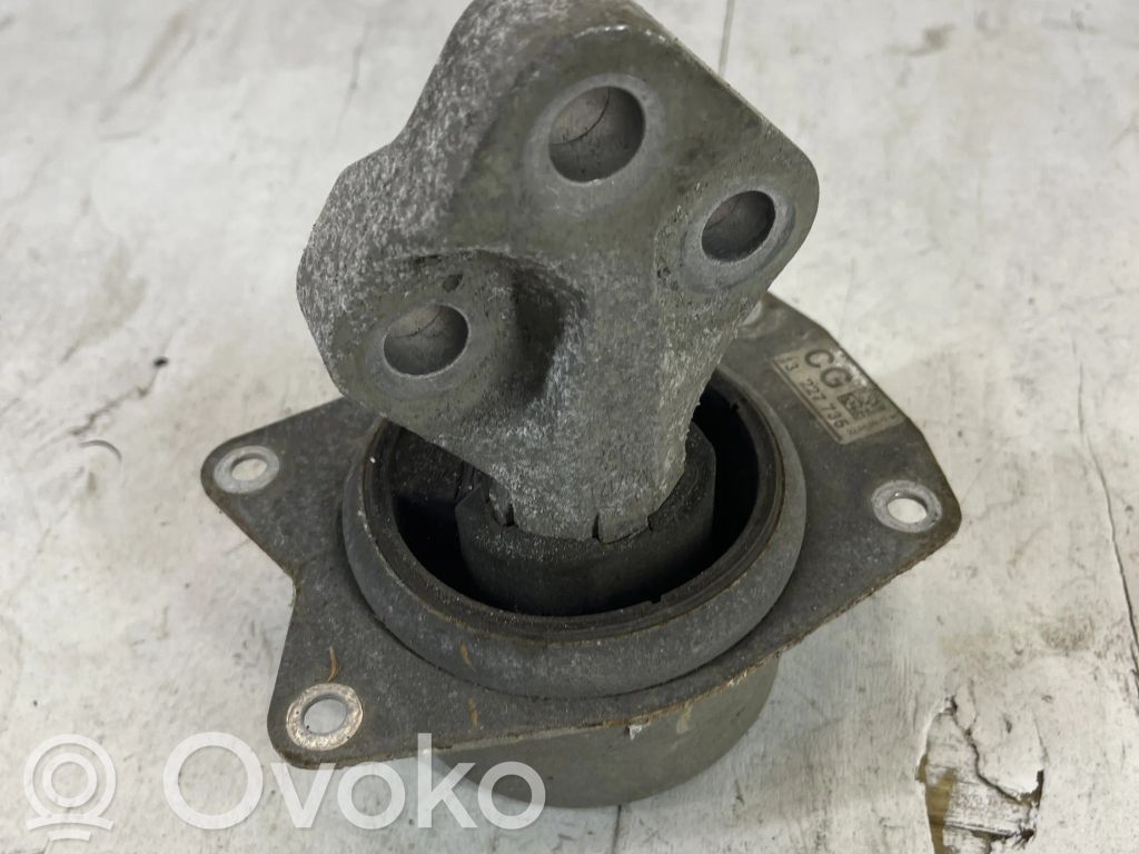 Engine mount bracket   13227735
