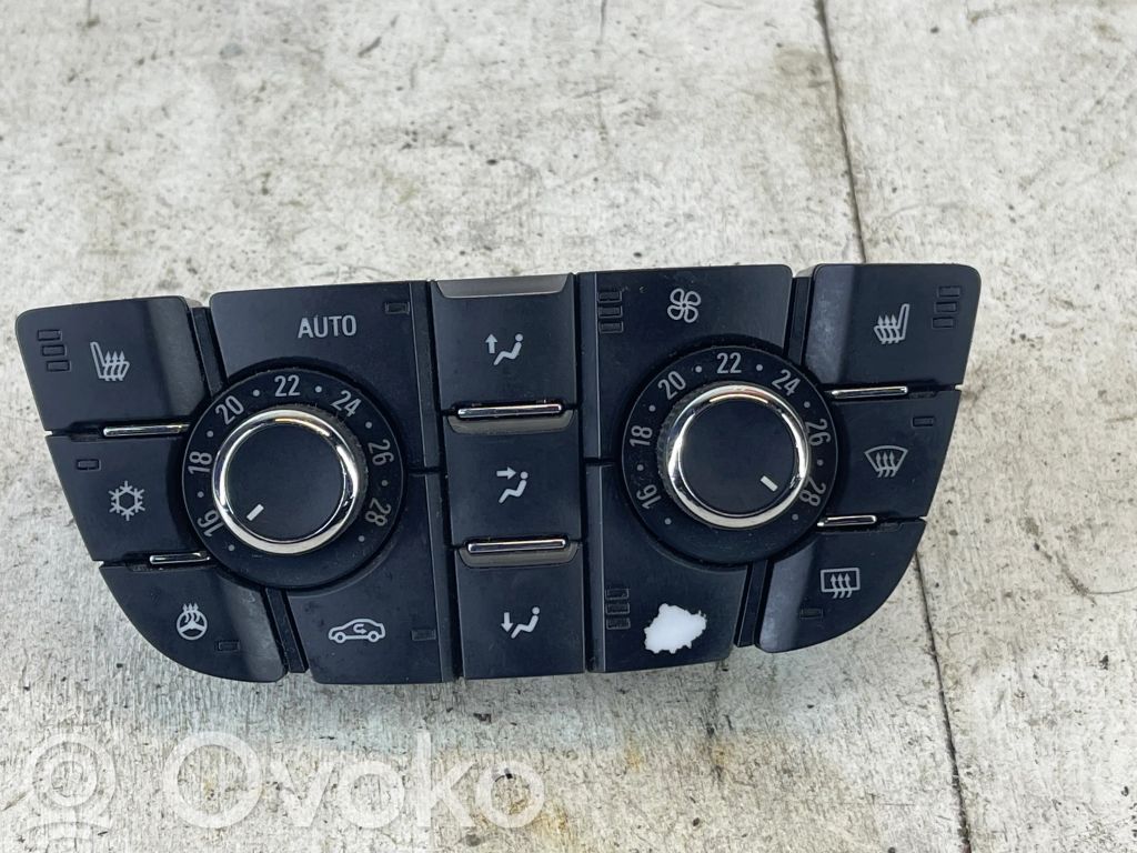 Opel Astra J Climate control unit 