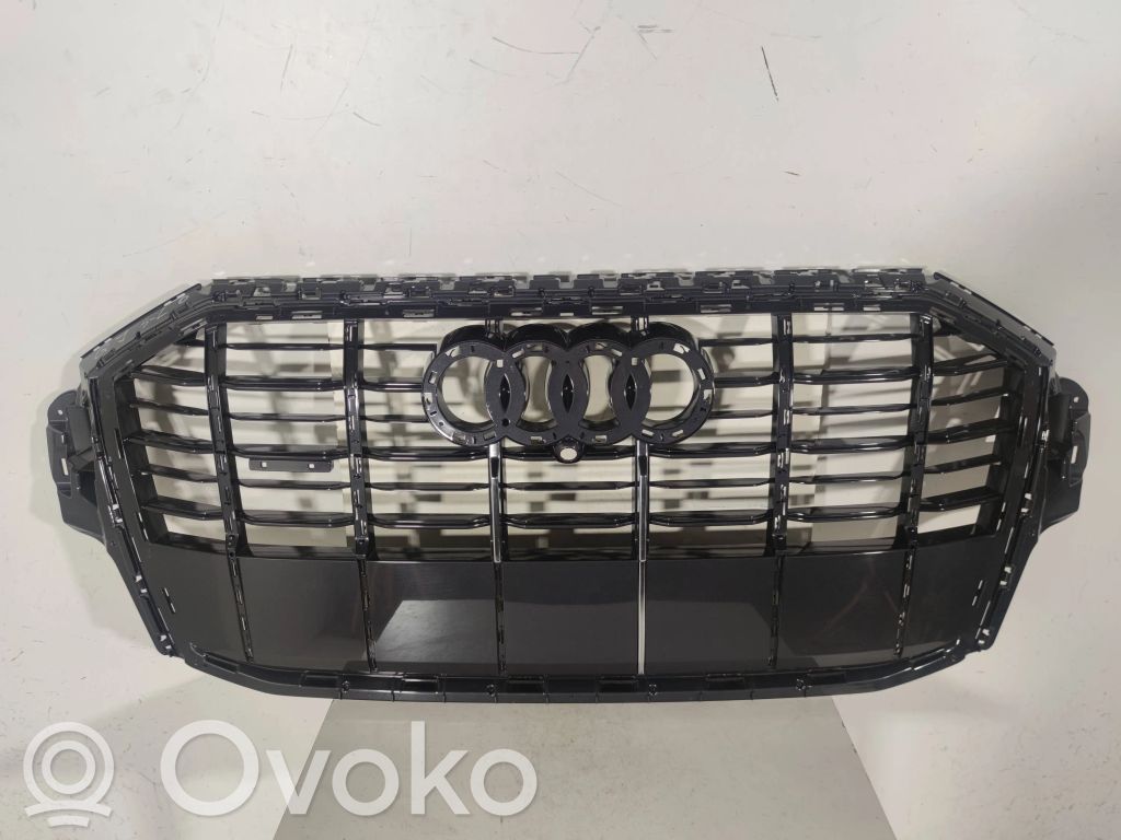 Audi Q7 4M Etusäleikkö 