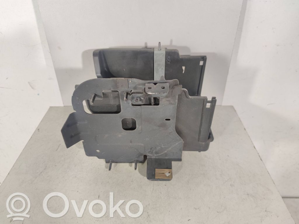 Akumuliatoriaus dėžė   C1BT10723AB