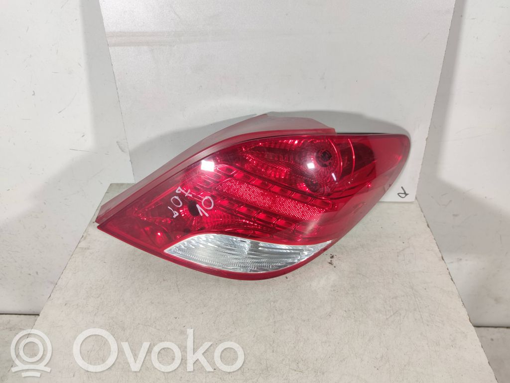 Peugeot 207 Aizmugurējais lukturis virsbūvē 