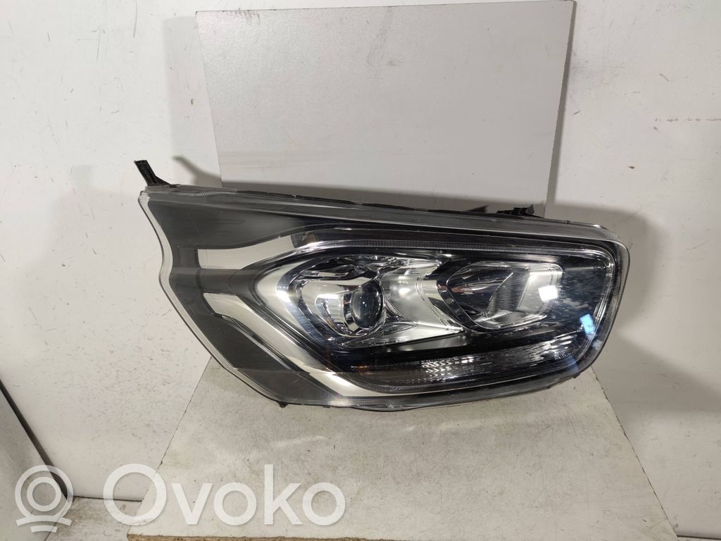 Ford Transit Custom Headlight/headlamp 