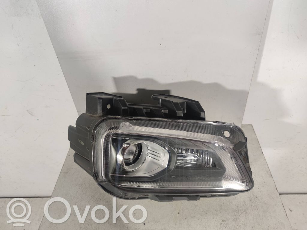 Hyundai Kona I Lampa przednia 