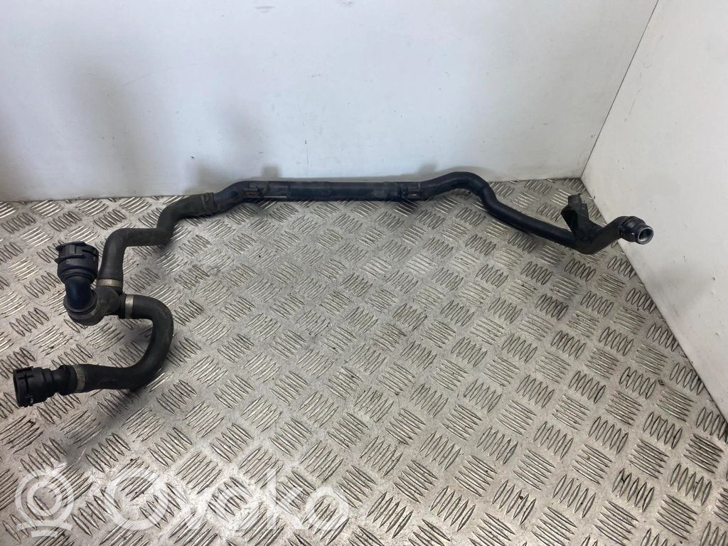 BMW 3 E90 E91 Engine coolant pipe/hose 