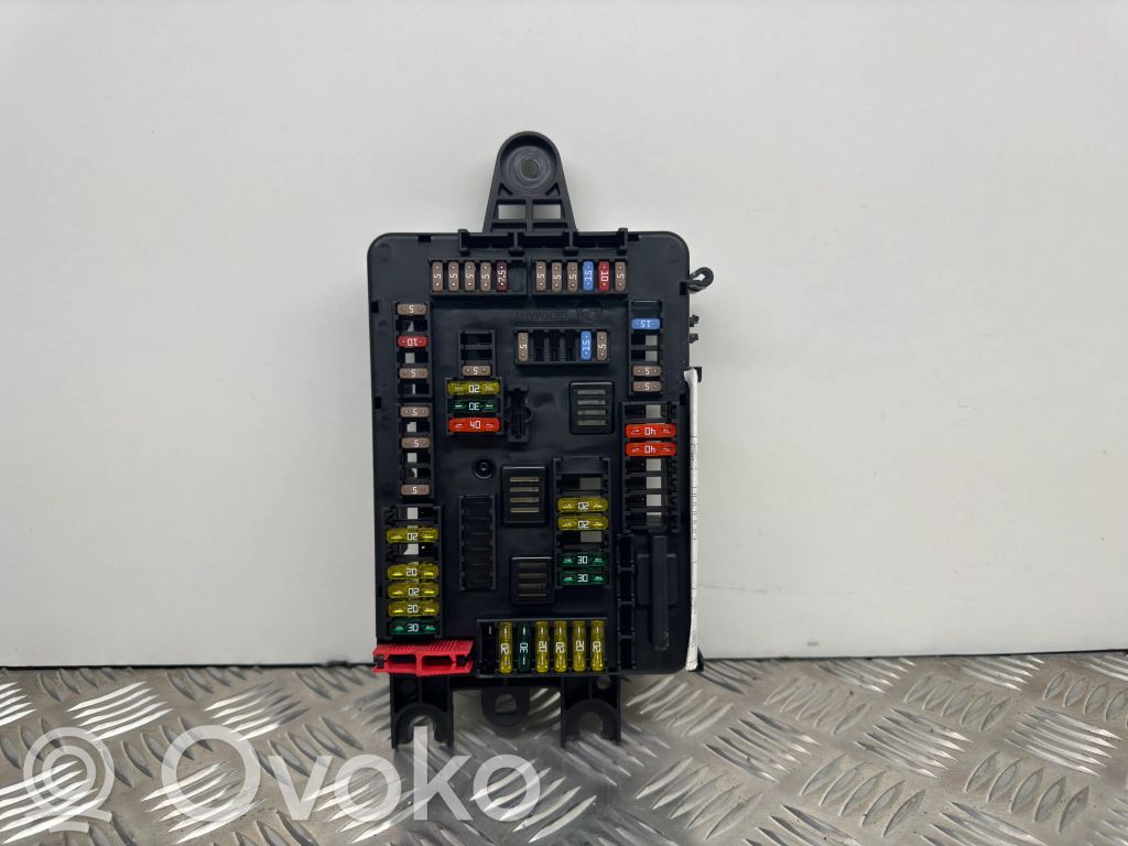 BMW 4 F32 F33 Fuse module 