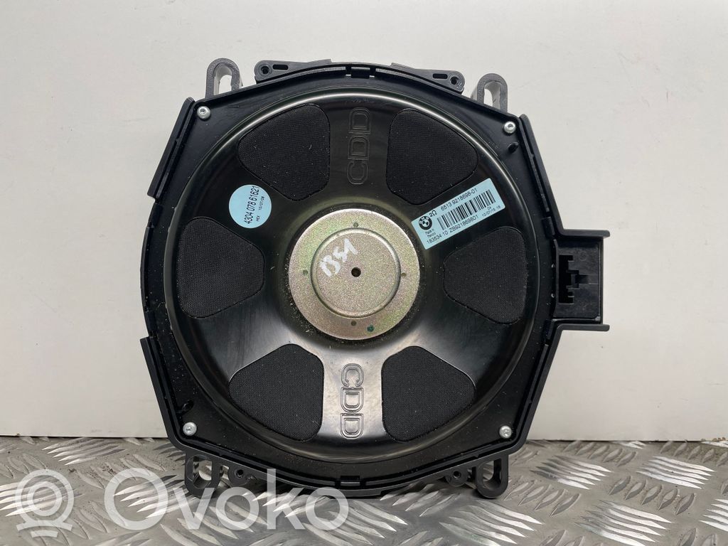 Subwoofer   9218698