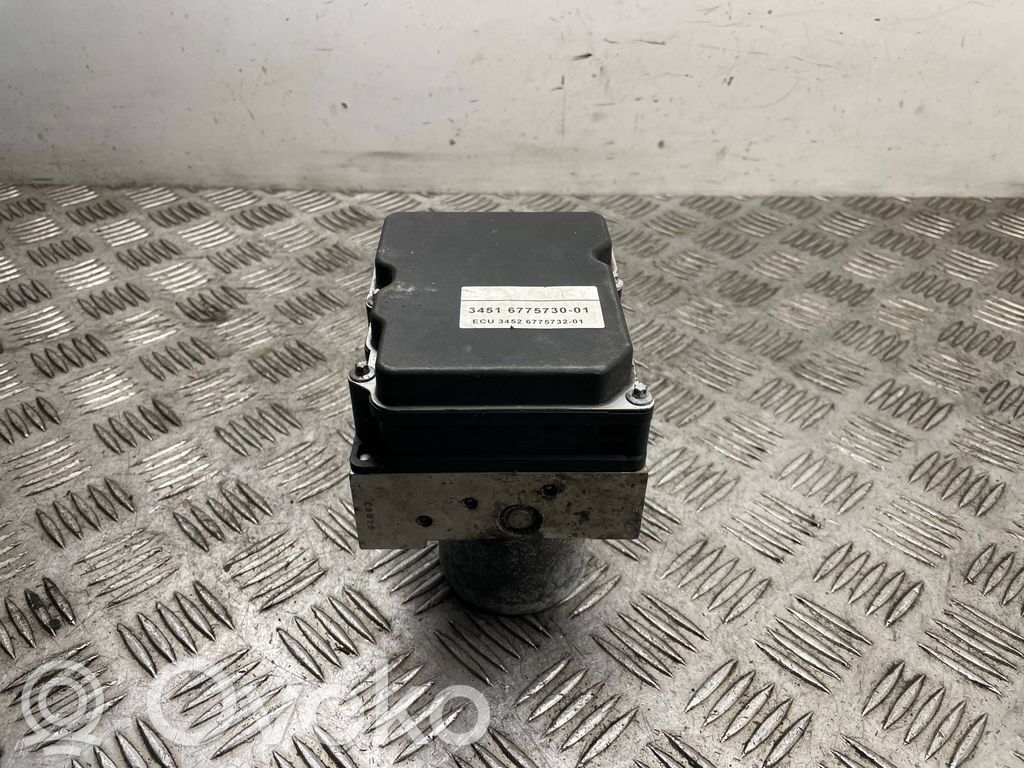BMW 5 E60 E61 ABS bloks 