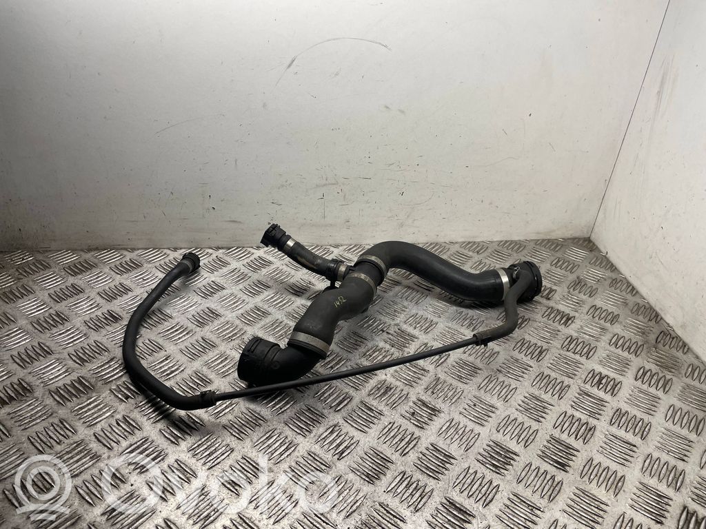 BMW 3 E92 E93 Engine coolant pipe/hose 