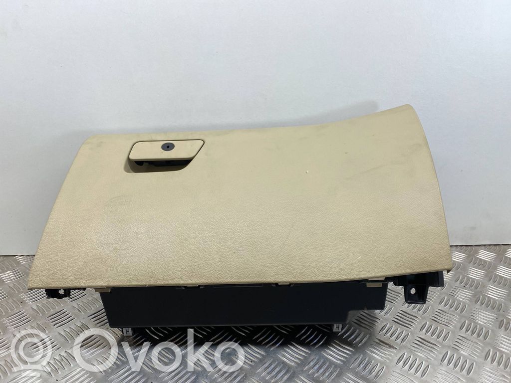 Ford Fusion II Juego guantera 