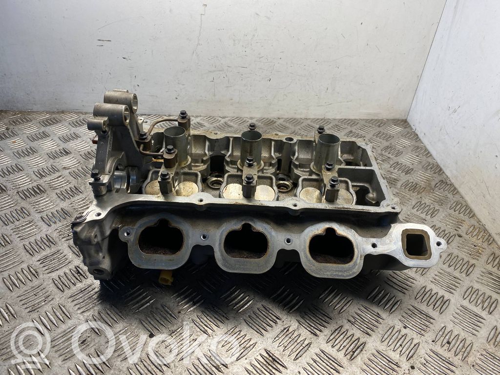Engine head   RFDG1E6090AA