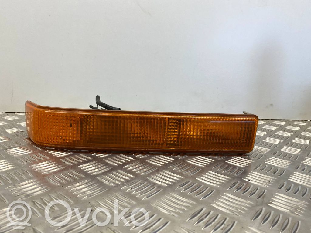 Chevrolet Blazer Front fender indicator light 