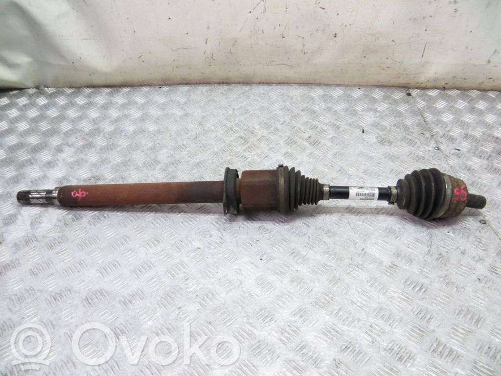 Volvo V40 Priekinis pusašis 