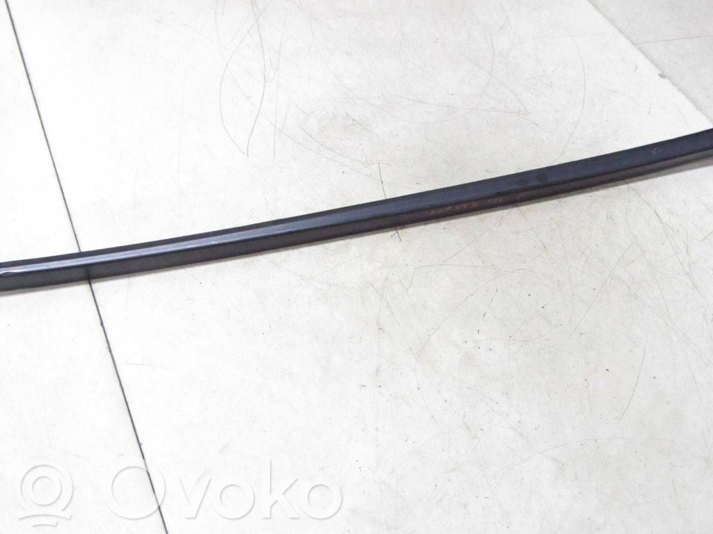 KIA Sorento Windshield trim 