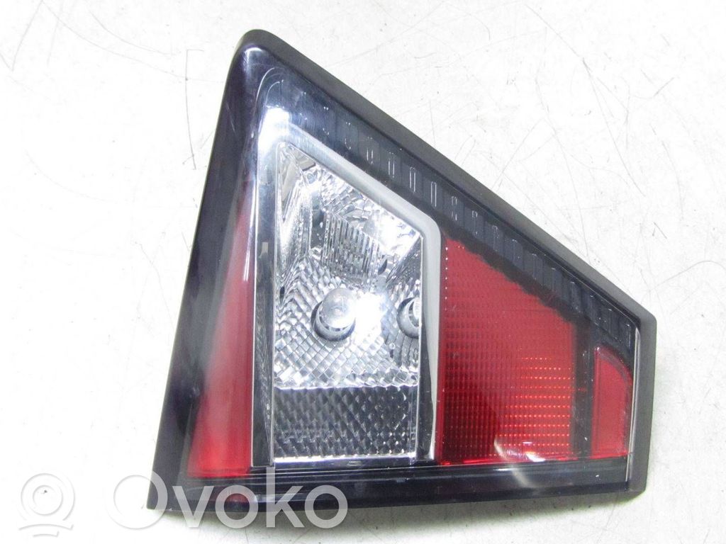 Ford Kuga II Galinis žibintas dangtyje 