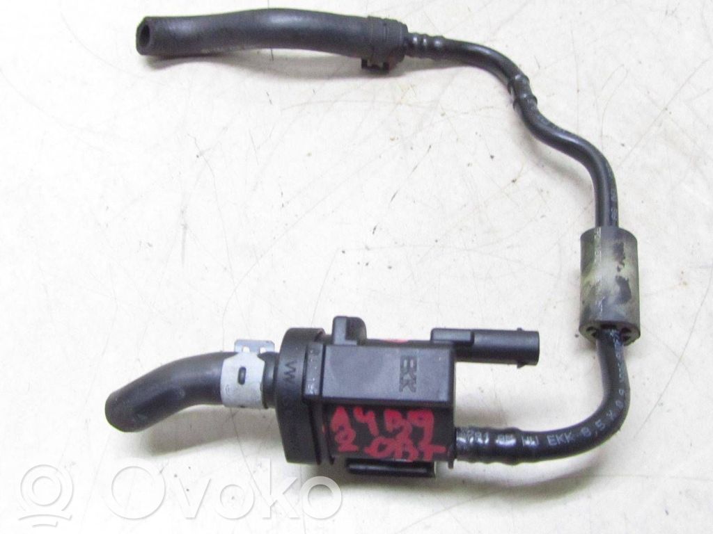 Audi A4 S4 B9 Solenoidinis vožtuvas 