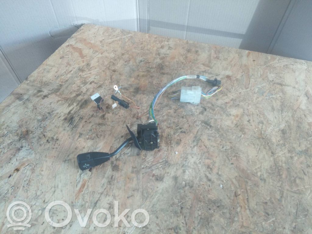 BMW 5 E34 Commodo, commande essuie-glace/phare 