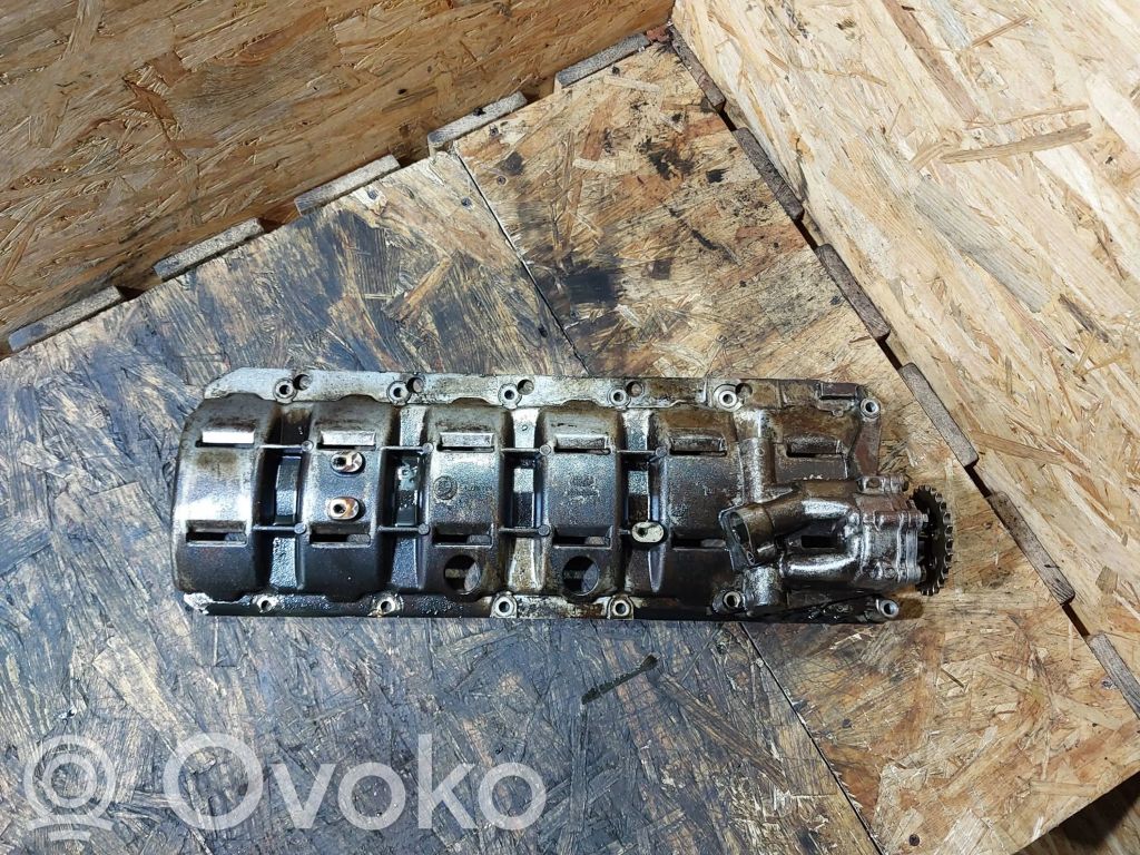 BMW 5 E39 Oil pump 