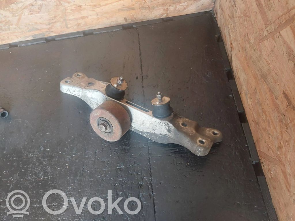 BMW 5 E39 Engine mount bracket 
